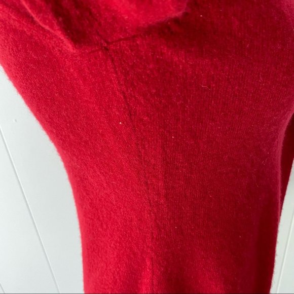 Neiman Marcus 100% Cashmere Red V Neck Button Front Cardigan Sweater Small - Picture 12 of 13